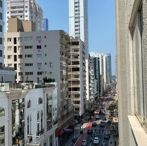 Otimo Apto 2 Quartos, Av. Brasil, De Frente, Quadra Mar.